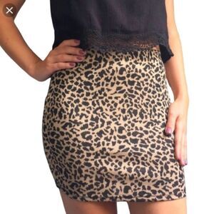 SANS SOUCI Leopard Print Knit Mini Skirt